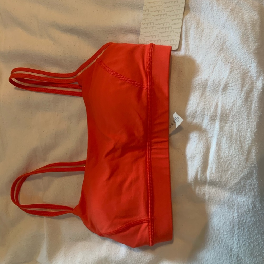 NWT LULULEMON SPORTS BRA